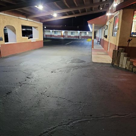 Sands Motel Portales ภายนอก รูปภาพ